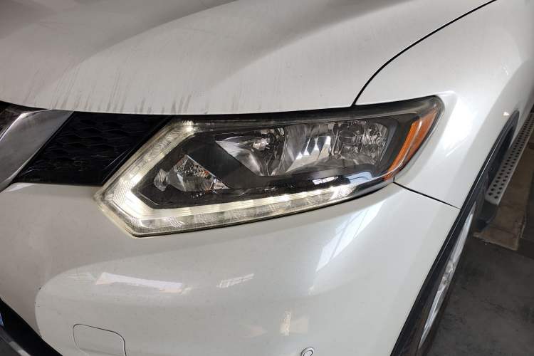 Used Nissan X-Trail 2015 2.0L CVT Comfort MAX Edition 2WD
