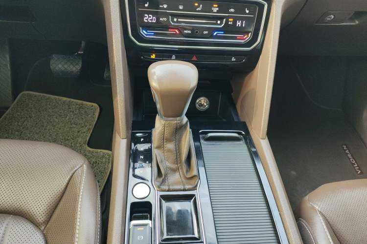 Used Volkswagen Viloran 2020 330TSI Luxury Edition
