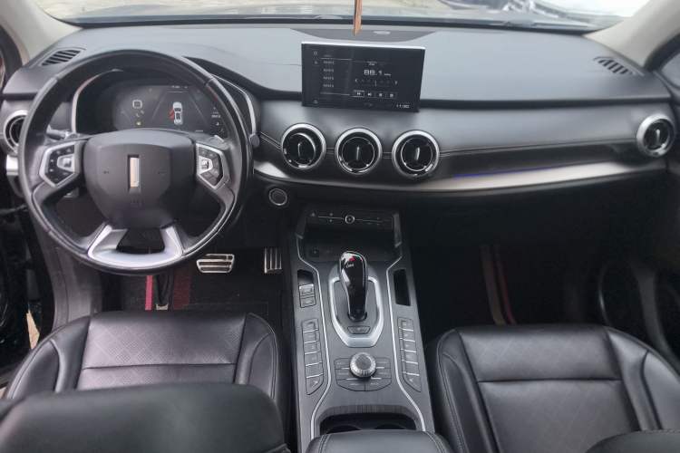 Used Wey VV6 2018 2.0T Two-Wheel-Drive Ultra-Luxury Version China V Standard
