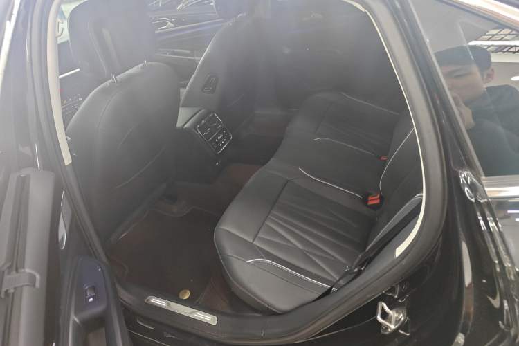 Used Volkswagen Passat 2023 Facelift 330TSI Luxury Edition
