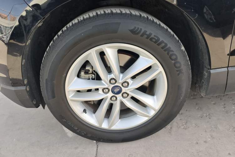 Used Ford Edge 2018 Facelifted EcoBoost 245 Two-Wheel-Drive Platinum Edition 5 Seats China V Emission Standard