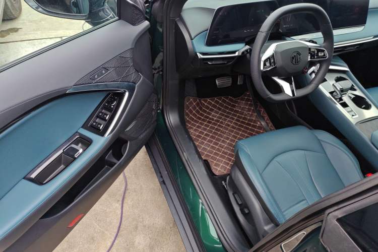 Used MG 7 2023 1.5T DCT Luxurious Supreme Edition
