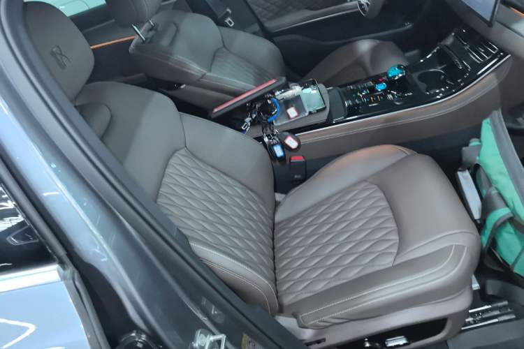 Used BYD Han 2023 EV Champion Edition 605KM Front-Drive Premium Model
