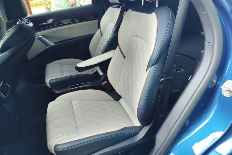 Used BYD Tang New Energy 2022 EV 635 km All-Wheel-Drive Flagship Model
