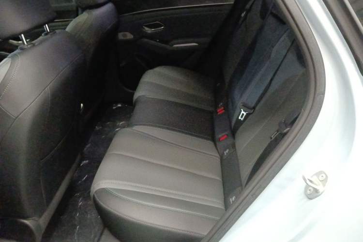 Used BYD Qin L 2025 DM-i Smart Drive 120KM Superior Model
