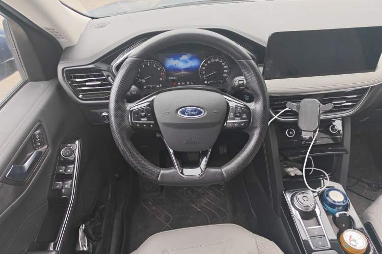 Used Ford Escape 2020 EcoBoost 245 Two-Wheel-Drive Titanium Edition

