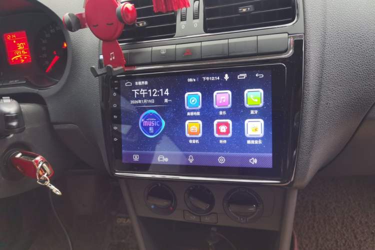 Used Volkswagen Polo 2013 1.4L Manual Fashion Edition