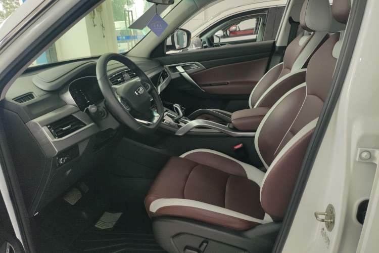 Used Geely Auto Emgrand X7 Sport 2022 1.8TD DCT Zhiya Trim