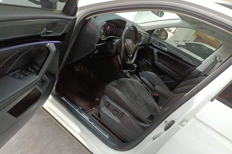 Used Volkswagen Tayron 2020 330TSI Two-Wheel Drive Luxury Connected Pro Edition