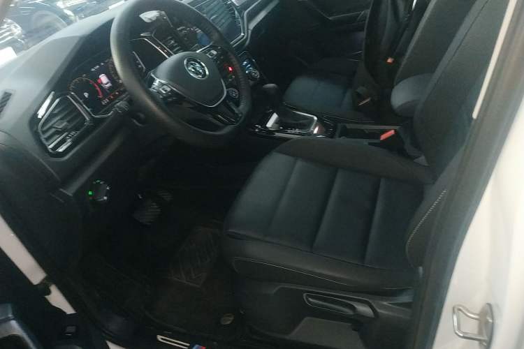 Used Volkswagen T-ROC 2021 Revised Version 280TSI DSG Two-Wheel Drive Comfort & Smart Connectivity Edition
