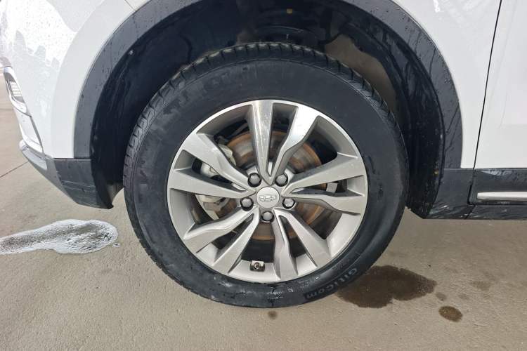 Used Geely Auto Emgrand X7 Sport 2016 2.0L Manual ZhiShang Version
