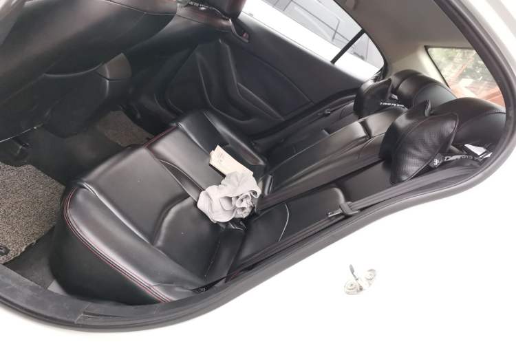 Used Mazda Mazda 3 Axela 2017 Sedan 1.5L Automatic Comfort Model Emission Standard China V
