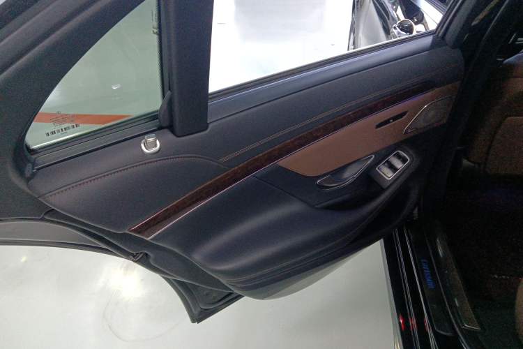 Used Mercedes-Benz S-Class 2016 S 320 L Business Model
