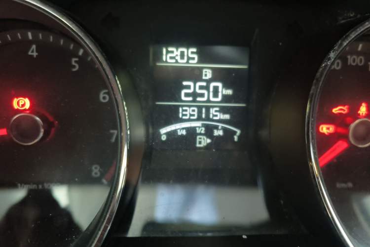 Used Volkswagen Bora 2013 1.6L Manual Fashion Edition