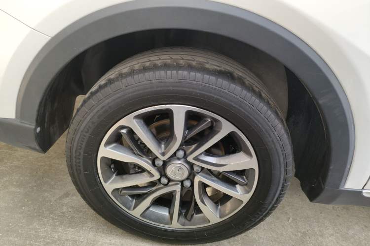 Used Baojun 730 2019 1.5T Manual Fashion Model 7-seater China VI
