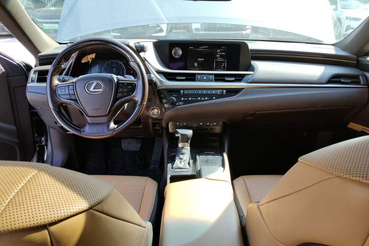 Used Lexus ES 2018 200 Luxury Edition China V Standard
