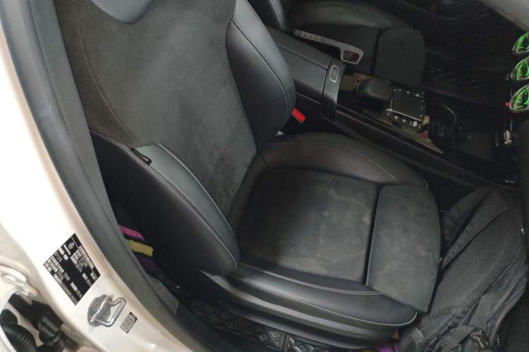 Used Mercedes-Benz A-Class 2022 Revised Version A 200 L Sport Sedan Fashionable Style
