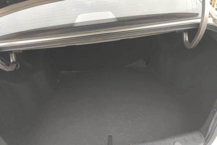 Used Roewe 350 2014 1.5L Automatic Xunda Edition
