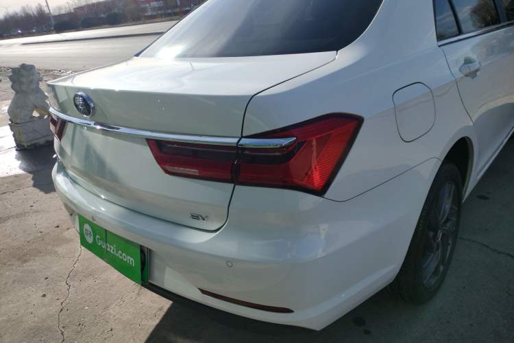 Used BYD Qin New Energy 2019 High-Range Luxury Model