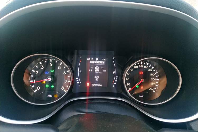 Used  Compass 2017 200T Automatic Enjoyment Version
