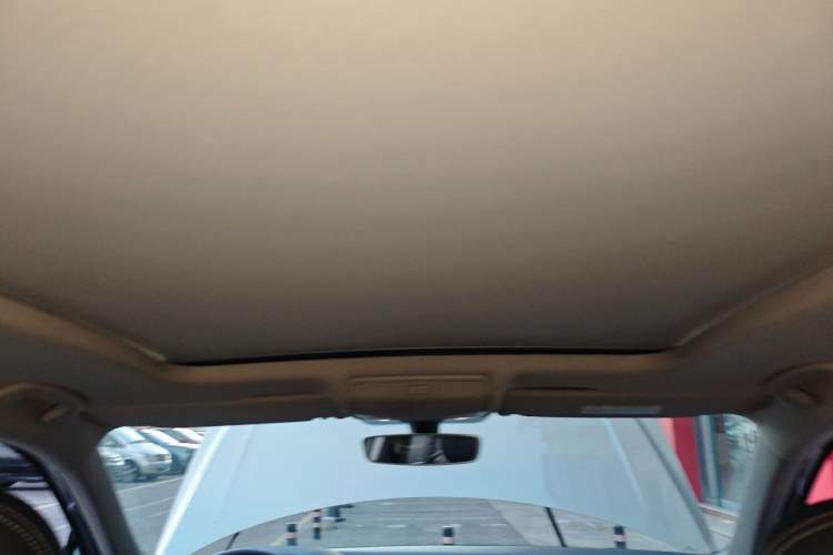 Used Volkswagen Tiguan L 2017 330TSI Automatic Two-Wheel Drive Flagship Edition
