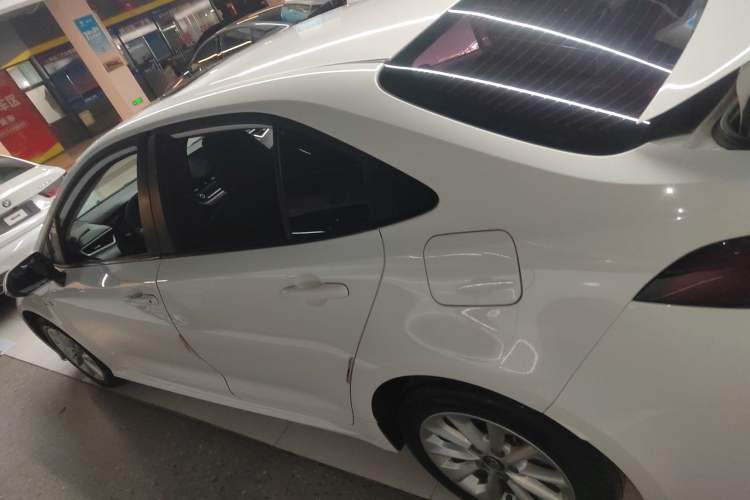 Used Toyota Corolla 2021 Dual-Motor 1.8L E-CVT Elite Edition
