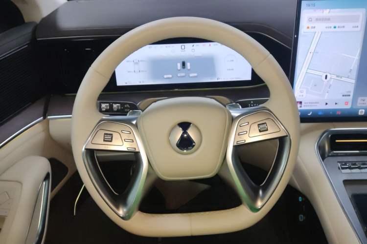 Used Denza N9 2025 Flagship Model
