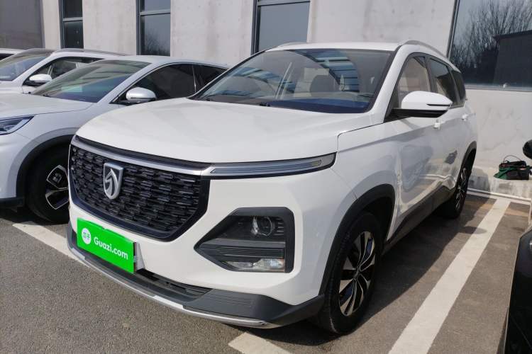 Used Baojun 530 2021 Global Car Anniversary Edition 1.5T Manual Luxury Model 7 Seats