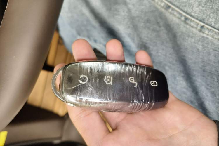 Used Denza D9 2024 DM-i 980 Four-Wheel Drive Prestige Model
