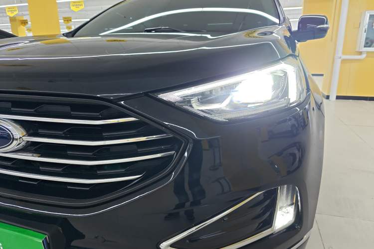 Used Ford Edge 2020 EcoBoost 245 Two-Wheel Drive Titanium 7-Seater