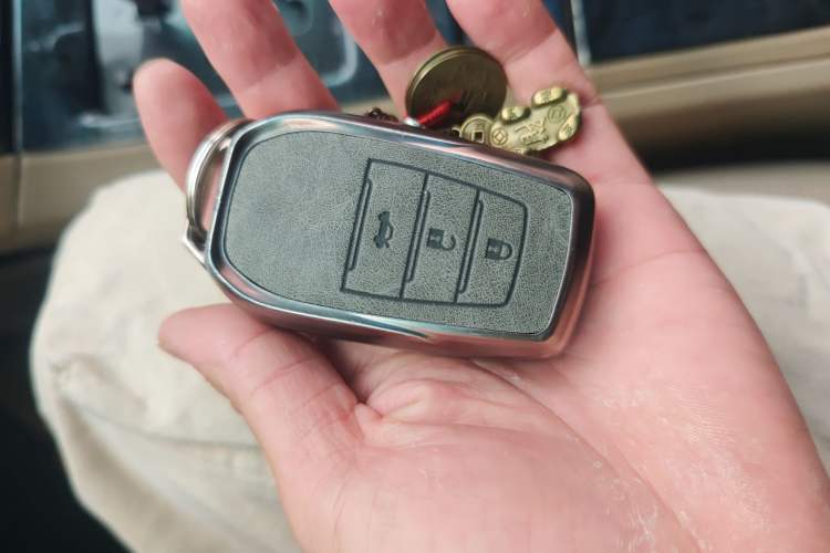 Used Toyota Highlander 2012 2.7L Two-Wheel Drive 7-Seater Elite Edition
