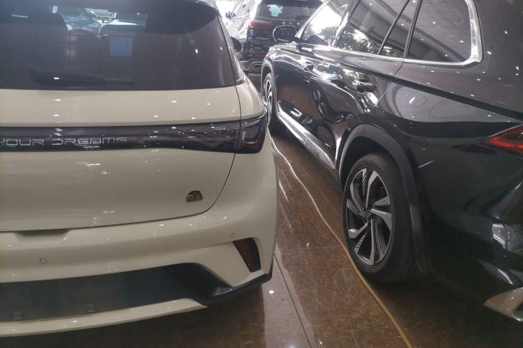 Used BYD Dolphin 2023 420 km Fashion Edition
