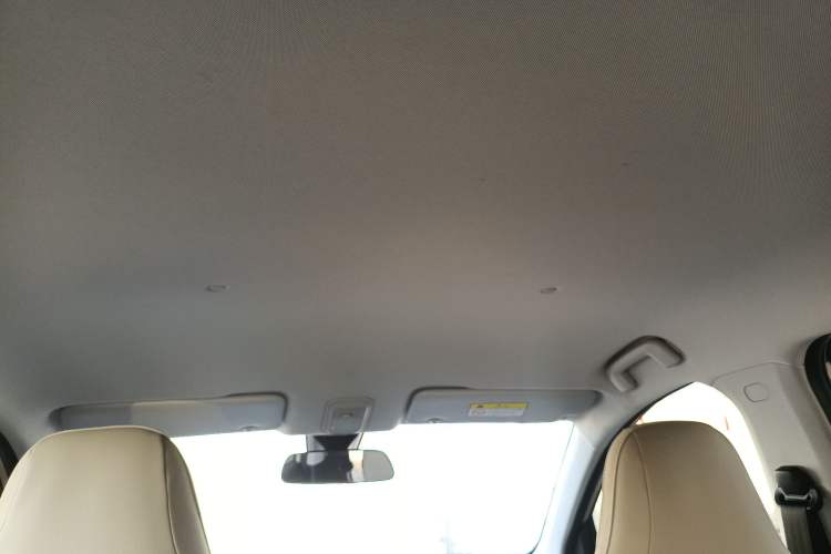 Used Wuling Bingo PLUS 2024 330 km Range Five-Seater Version
