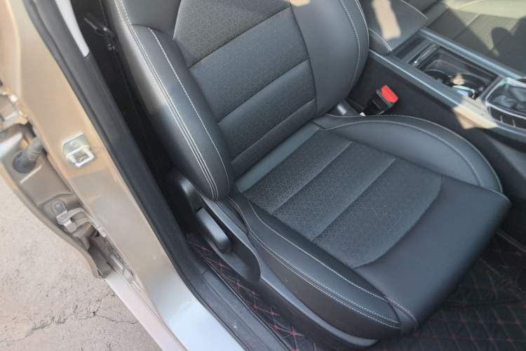 Used Geely Auto Emgrand 2021 UP 1.5L CVT Luxury Model
