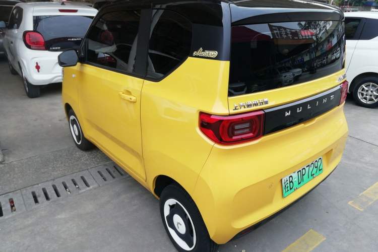 Used Wuling Hongguang MINIEV 2021 Macaron Premium Model – Lithium Iron Phosphate