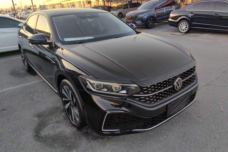 Used Volkswagen Passat 2022 330TSI Starry Luxury Edition
