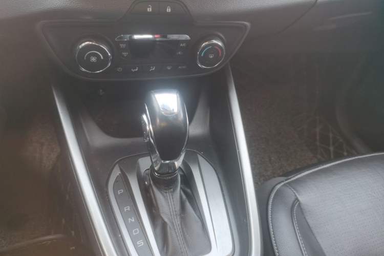 Used Ford Escort 2015 1.5L Automatic Fashion Model
