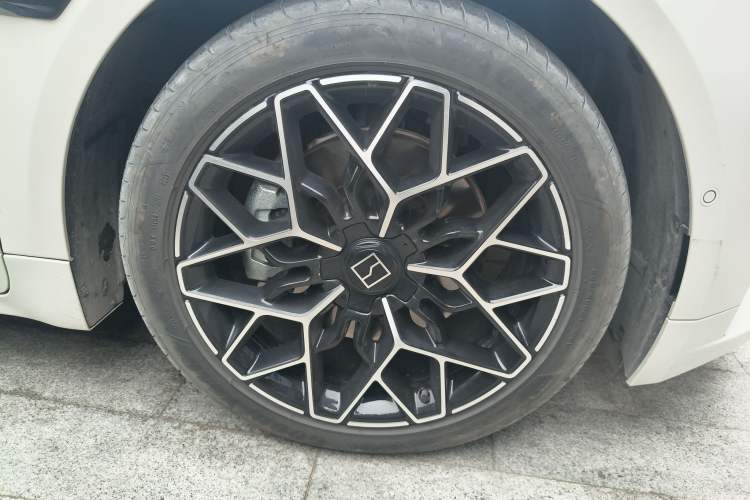 Used Zeekr 001 2025 WE Edition 95 kWh All-Wheel Drive