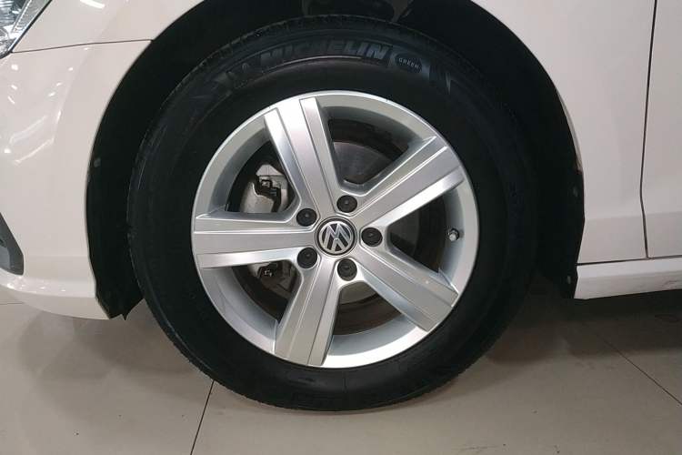 Used Volkswagen Lamando 2019 230TSI DSG Fashion Edition China VI
