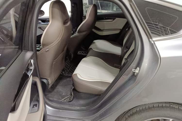 Used BYD Qin PLUS 2024 HONOR Edition DM-i 120KM Beyond Model
