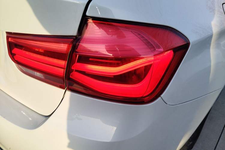 Used BMW 3 Series 2016 320Li Ambition Model
