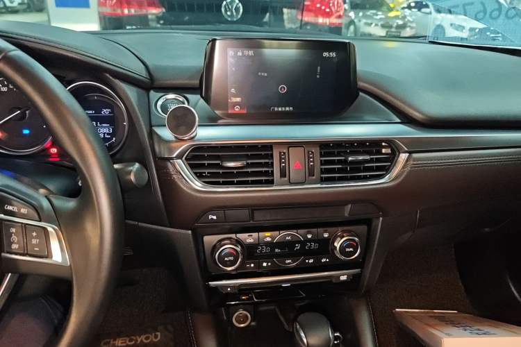 Used Mazda Atenza 2017 2.0L Blue Sky Luxury Edition