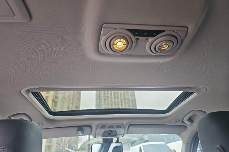 TDK.VehicleDetails.img