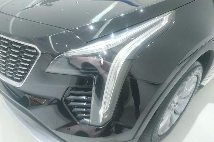 Used Cadillac XT4 2020 28T Two-Wheel-Drive Leading Version