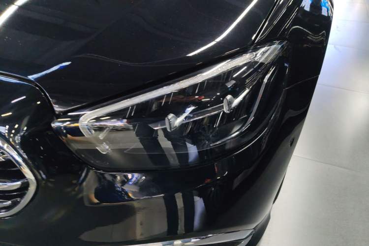 Used Mercedes-Benz E-Class 2023 Facelift E 260 L
