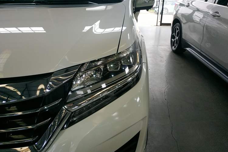 Used Honda Elysion 2016 2.4L Style Edition
