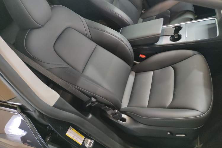 Used Tesla Model Y 2024 Rear-Wheel-Drive Version