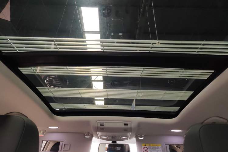 Used Volkswagen T-ROC 2021 Revised Version 280TSI DSG Two-Wheel Drive Comfort & Smart Connectivity Edition
