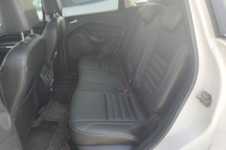 Used Ford Kuga 2015 2.0L GTDi Four-Wheel Drive Prestige Model
