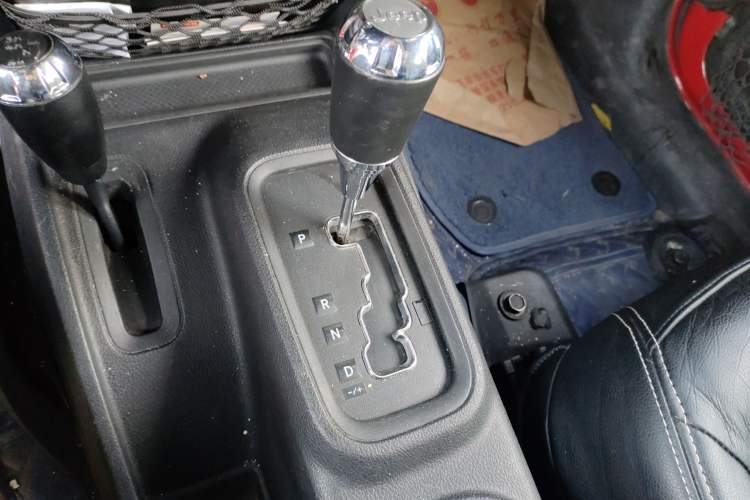 Used  Wrangler 2014 3.0L Sahara Four-Door Edition